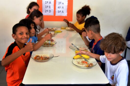 Programa Comer Bem: Novo cardápio é aprovado por alunos da EMEF Professora Jane Urbano Focesi