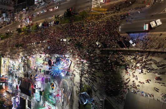 Carnaval em Caraguatatuba atrai mais de 300 mil pessoas